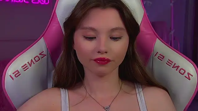 KeiraAsti webcam