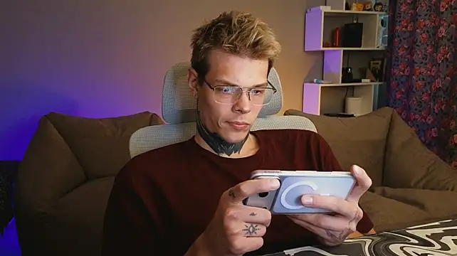 DENIS_HERE