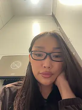 trytomakememoam webcam