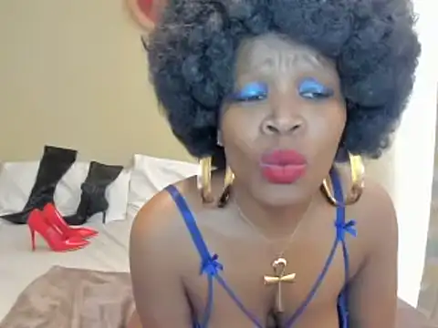 AfricanSquirtingQueen live cam on StripChat