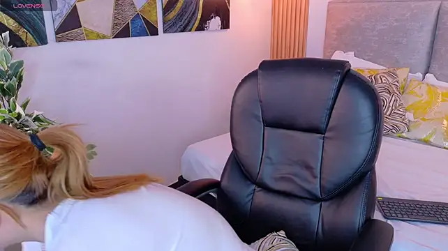 GabyQueens webcam