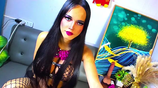 10inDominant_Ayesha webcam