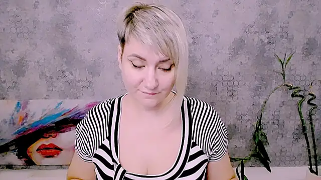 Djullia live cam on StripChat