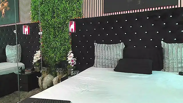 InannaStar webcam