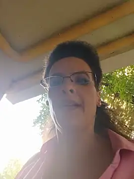 RebeccaNoble live cam on StripChat