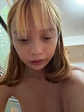 yangyang520-18girl webcam