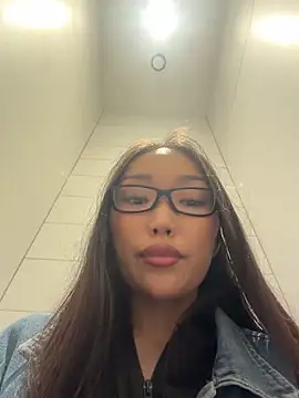 trytomakememoam webcam