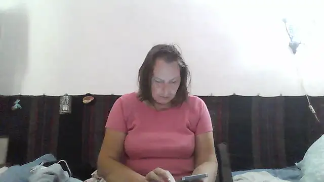 AnnaLive570 live cam on StripChat
