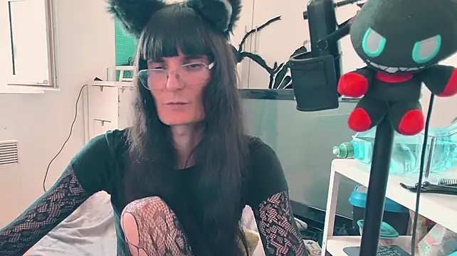 CeriseLapine webcam