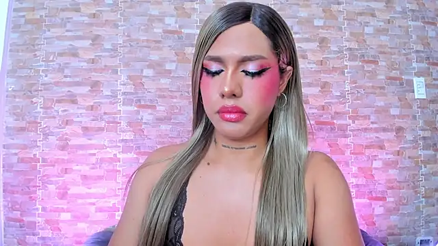 Dreams_Chloe webcam