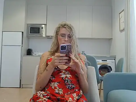 july_fucha webcam