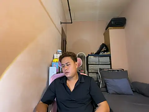 MHART-12 live cam on StripChat