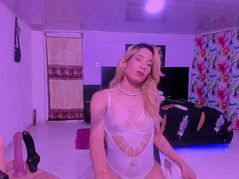 aria_rouss webcam