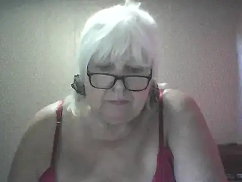 Alexia64231 live cam on StripChat