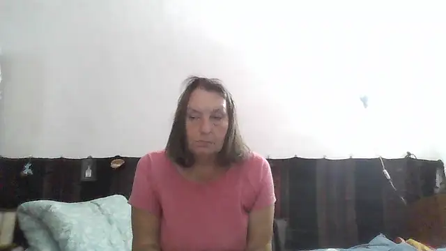 AnnaLive570 live cam on StripChat