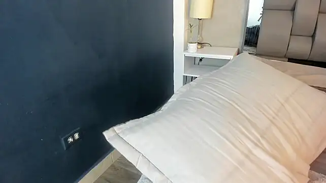 Charlie___Musk live cam on StripChat