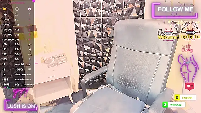 xHugeHarleySelfsuckerx webcam