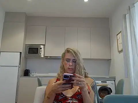 july_fucha webcam