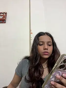 Maggie_748 webcam