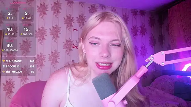 Cutie_Bambi webcam