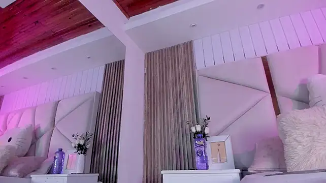 chloe_larson webcam