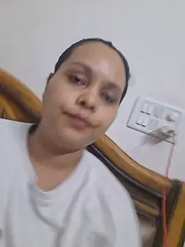 Luv_swara02 webcam