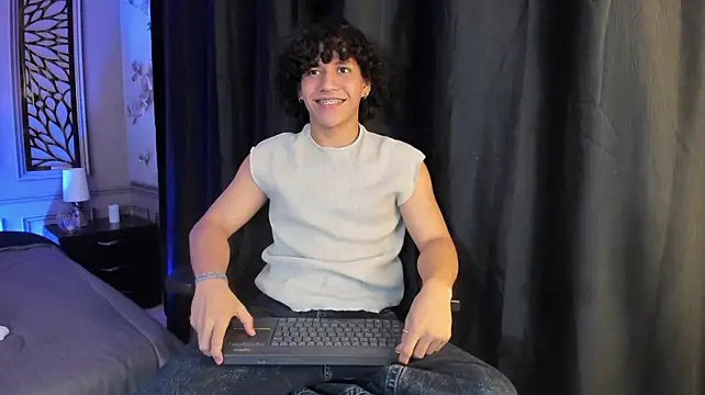 adrian_black86306 webcam