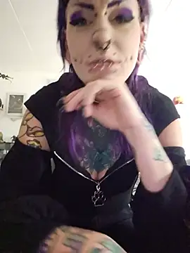 Purple_Coffin666 webcam