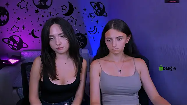 caroline_honeyy webcam