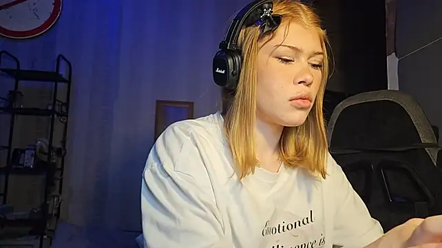 GinnySplitt webcam