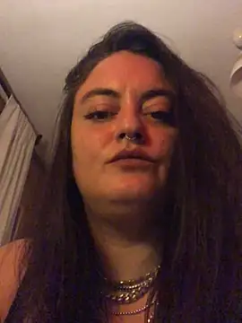 Jasmynehot live cam on StripChat