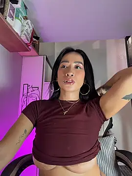 AsianMilfSheryl webcam