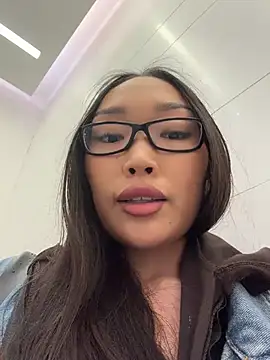 trytomakememoam webcam