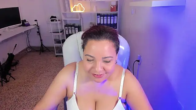 Crystal_mommy webcam
