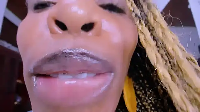 TAYLORR778 webcam