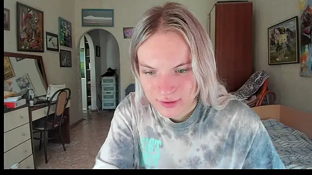 milliKira006 webcam