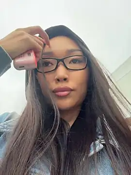 trytomakememoam webcam