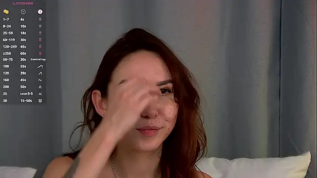 EmilyGray__ webcam