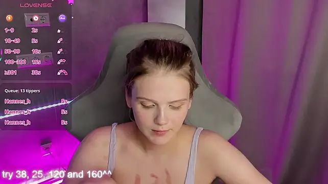 Alisa_Allison webcam