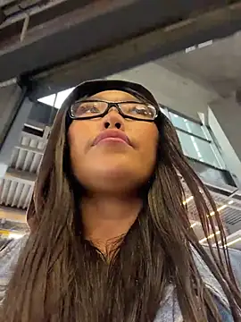 trytomakememoam webcam