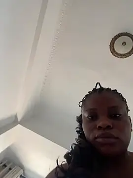 PrettyNina77 webcam
