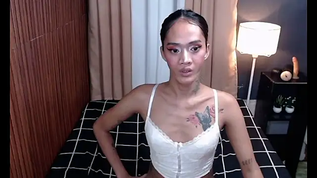 yoursexyyassy webcam