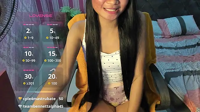 Mica_Jones webcam