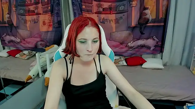KiraDuvall webcam