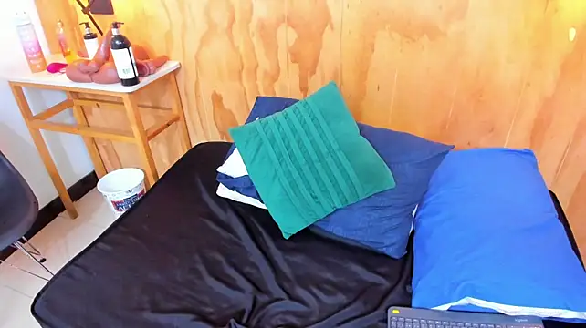 vailoetharris webcam