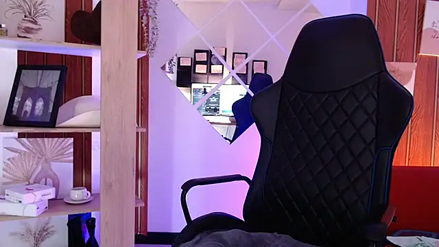 milfsecret69 webcam