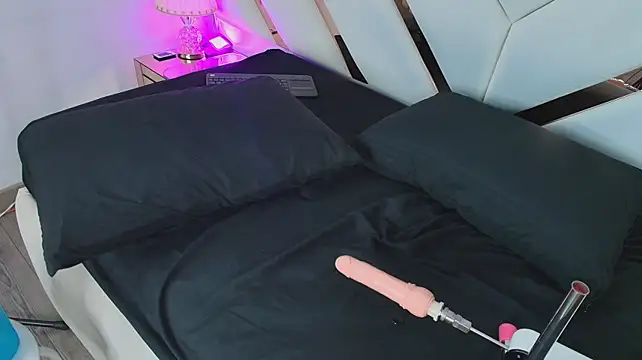 Noa_butterfly_ webcam
