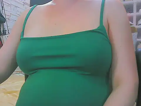 keepmepregnantT webcam