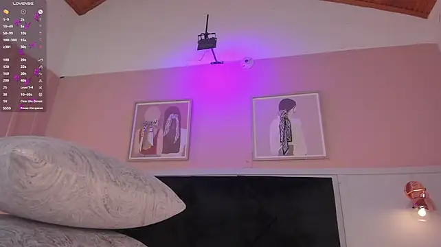 elodie_walker webcam