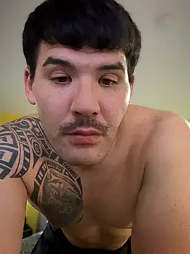 Sexystraightstud webcam